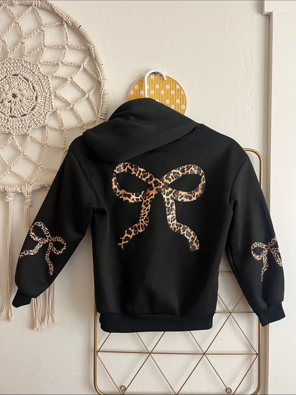 9Y | Girls Black Hoodie Sweatshirt - Classic Pullover with Cheetah bows